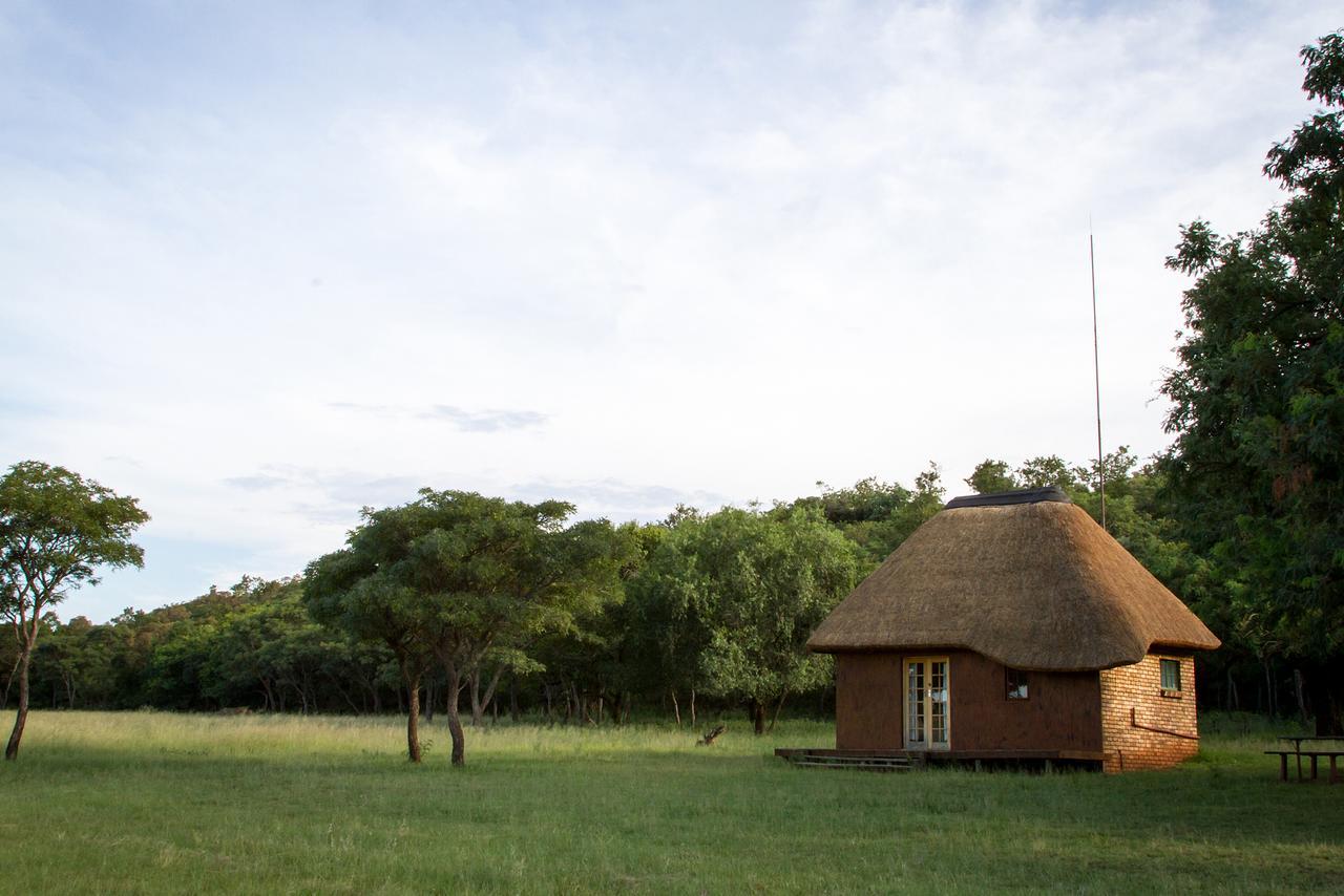 Ezemvelo Nature Reserve Hotel Vaalplaas Buitenkant foto