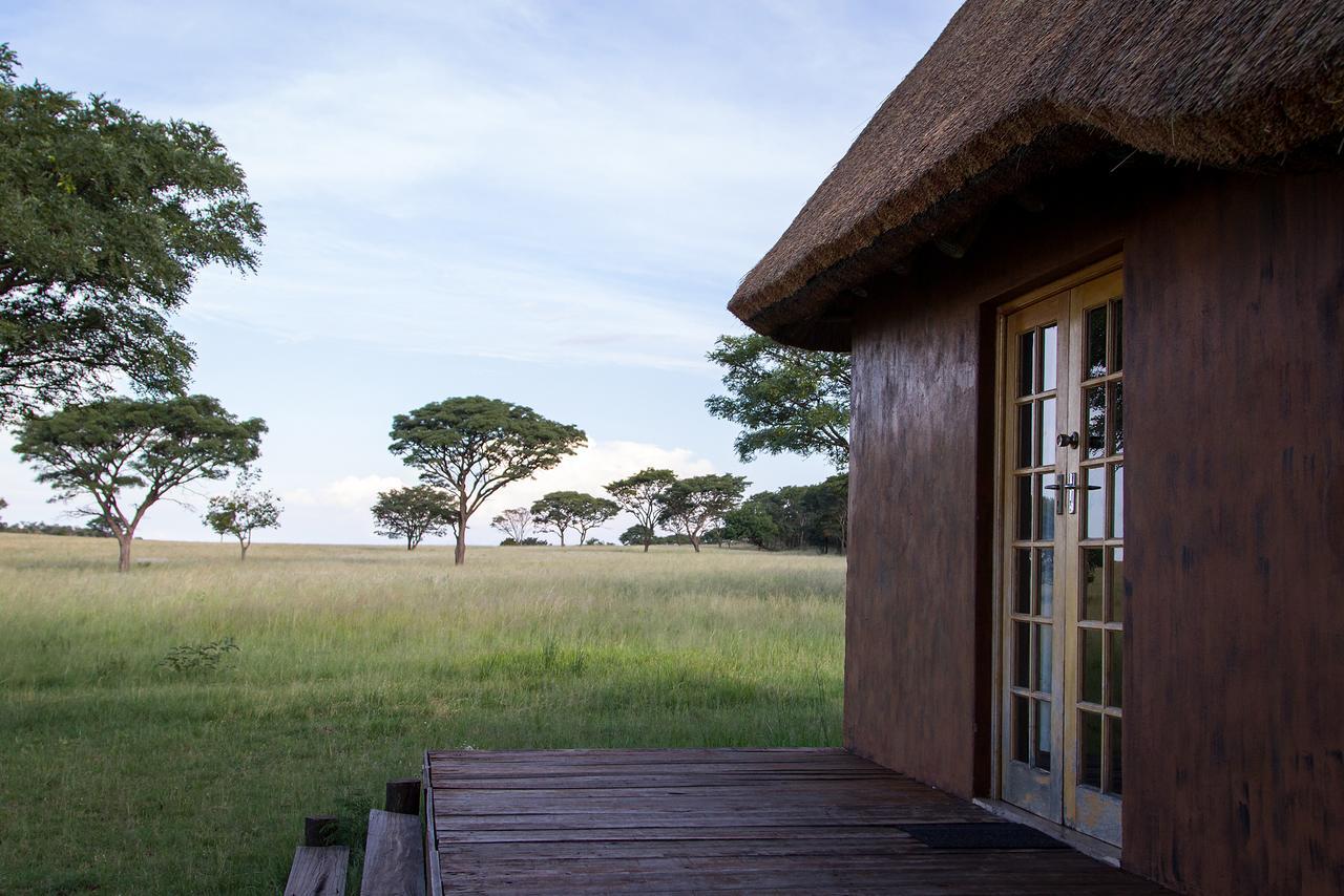 Ezemvelo Nature Reserve Hotel Vaalplaas Buitenkant foto